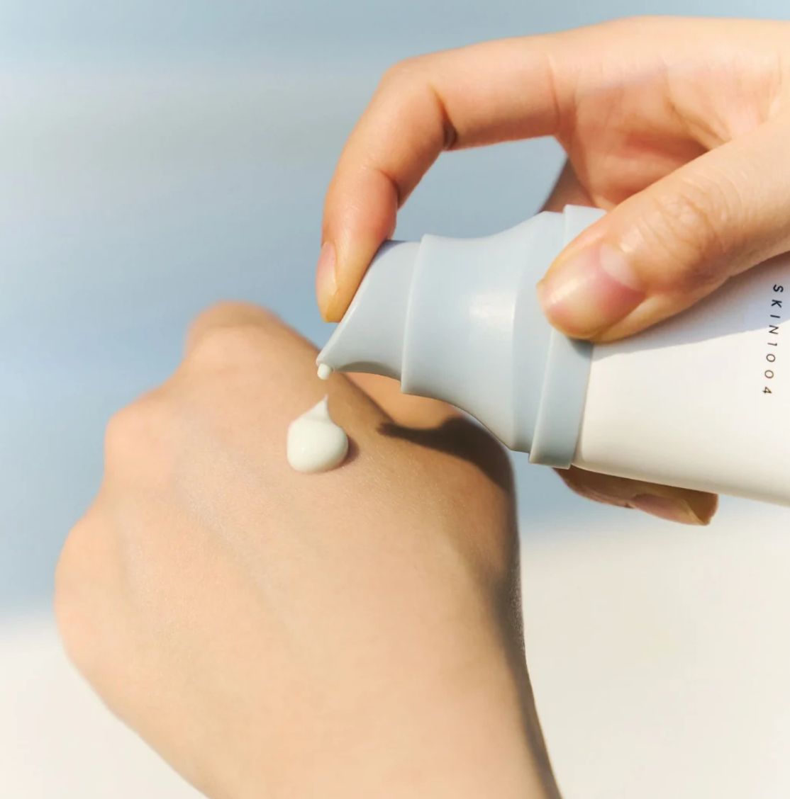 SKIN1004 bloqueador  Hyalu-Cica Water-Fit Sun Serum SPF50+ PA++++ - Protector Solar