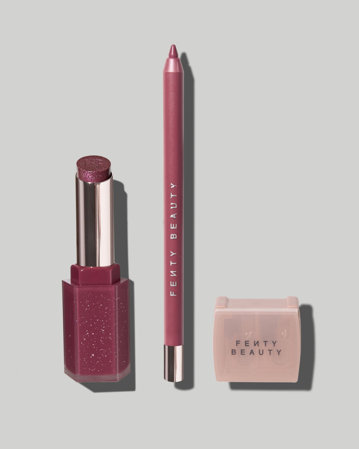 Fenty Beauty Lipz Like Riri – Gloss Bomb Stix, Trace'd Out y sacapuntas