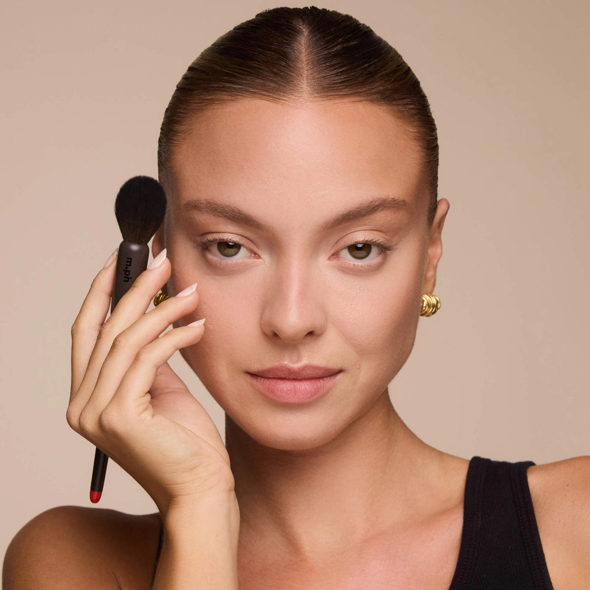 m.ph by Mary Phillips The Foundation Brush
