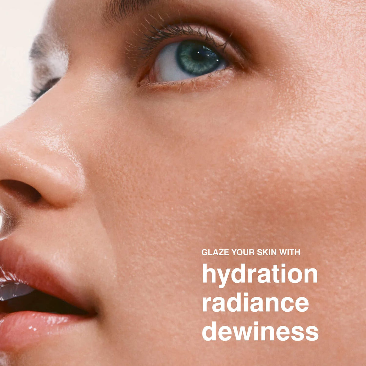 Rhode Peptide Glazing Fluid – acabado en la piel